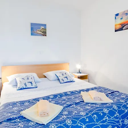 아파트 Sea Star - Three-bedroom With Pool And Sea View 트로기르