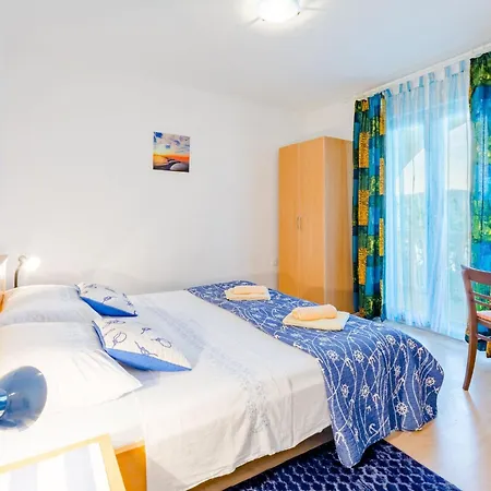 아파트 Sea Star - Three-bedroom With Pool And Sea View 트로기르