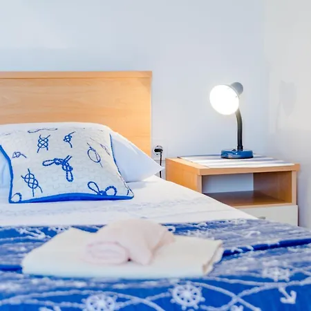 Sea Star - Three-bedroom With Pool And Sea View 아파트