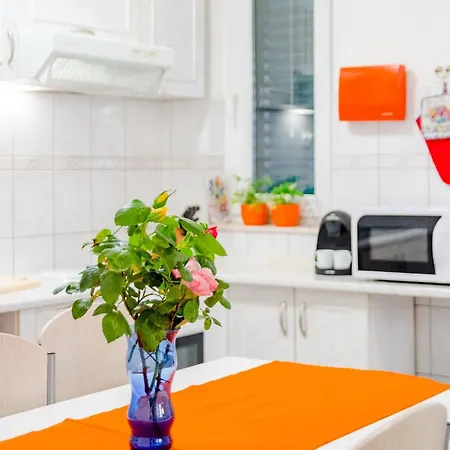 Sea Star - Three-bedroom With Pool And Sea View