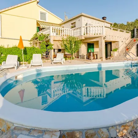 Sea Star - Three-bedroom With Pool And Sea View Apartman