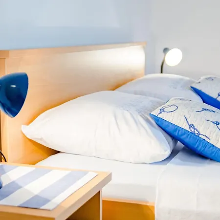 Sea Star - Three-bedroom With Pool And Sea View Trogir