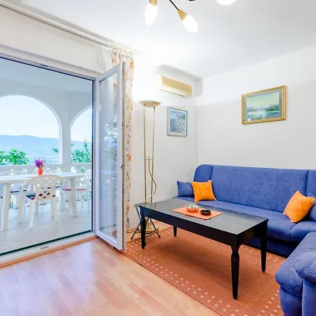 Apartman Sea Star - Three-bedroom With Pool And Sea View