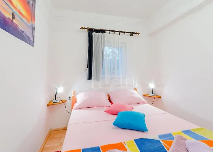 Sea Star - Three-bedroom With Pool And Sea View *