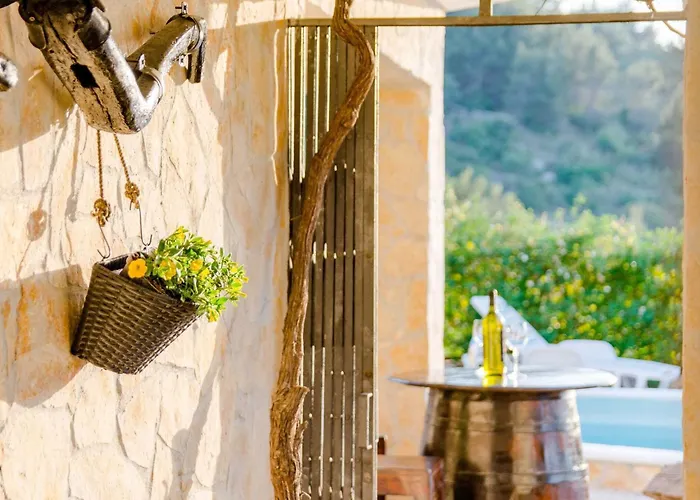 Sea Star - Three-bedroom With Pool And Sea View Trogir