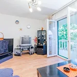 Apartment Sea Star - Three-bedroom With Pool And Sea View